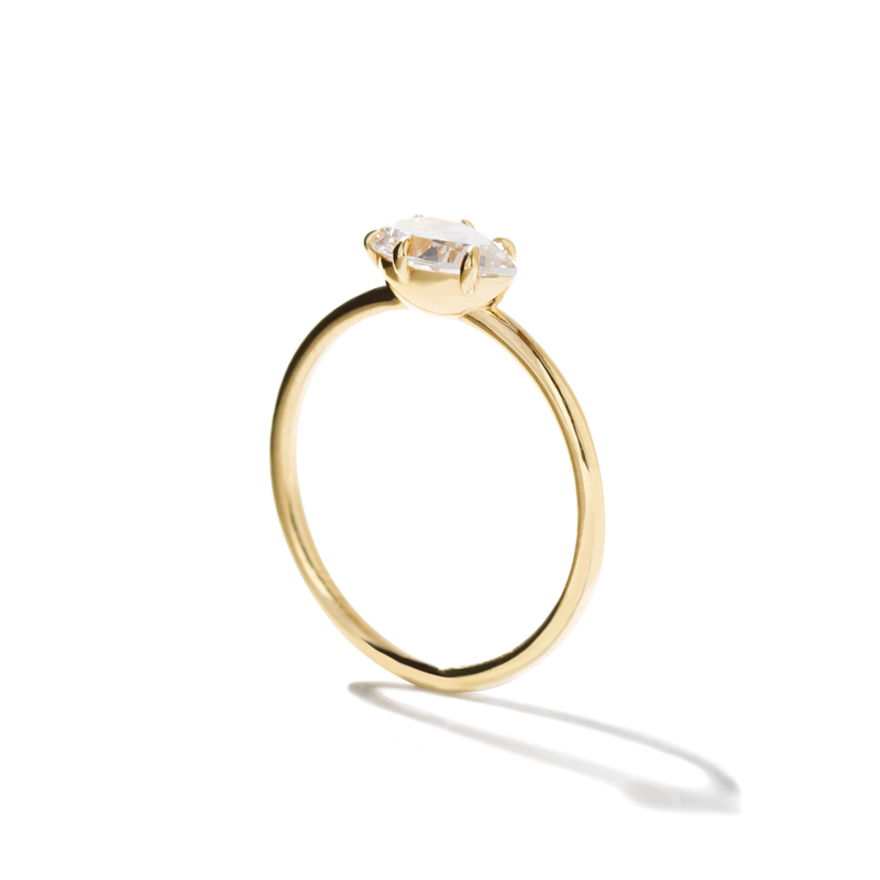 Pear 18K Yellow Gold Engagement Ring East West