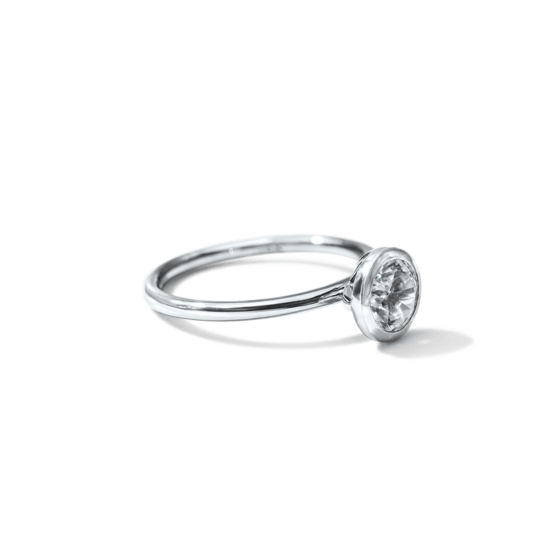 18K White Gold Platinum Round Bezel Diamond Engagement Ring